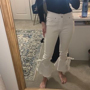 Super cute white jeans